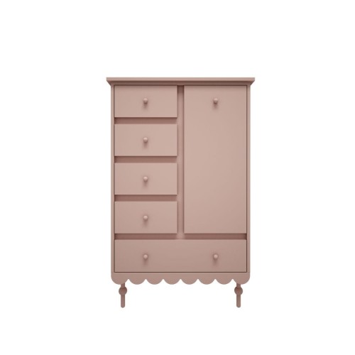 Komoda wysoka Babushka Różowa marki Wood Luck Design z charakterystyczną ozdobną falbanką do pokoju dziecka