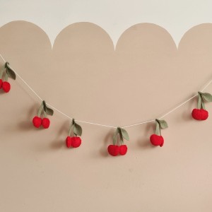 GIRLANDA WISIENKI - MARMYS FELT STUDIO