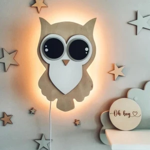 Drewniana lampka kinkiet sowa do pokoju dziecięcego