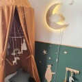 drewniakowa lampka księżyc nocna dla dziecka
