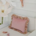 poduszka soft velvet z falbanką do pokoju dziecka(8).jpg