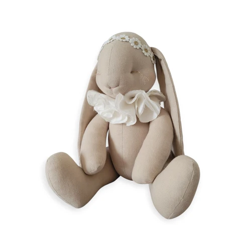 Rabbit-beige-with-cream-flowers-collar_01.jpg