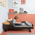czarne-lozko-do-pokoju-starszego-dziecka-drewniane (7).jpg