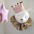 cream-bear-on-the-wall