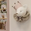 cream-bear-on-the-wall