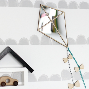 CUT IT NOW - MIRROR FOR KIDS KITE