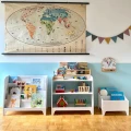 bialy regal na zabawki montessori