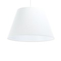 biała lampa sufitowa do pokoju dziecka